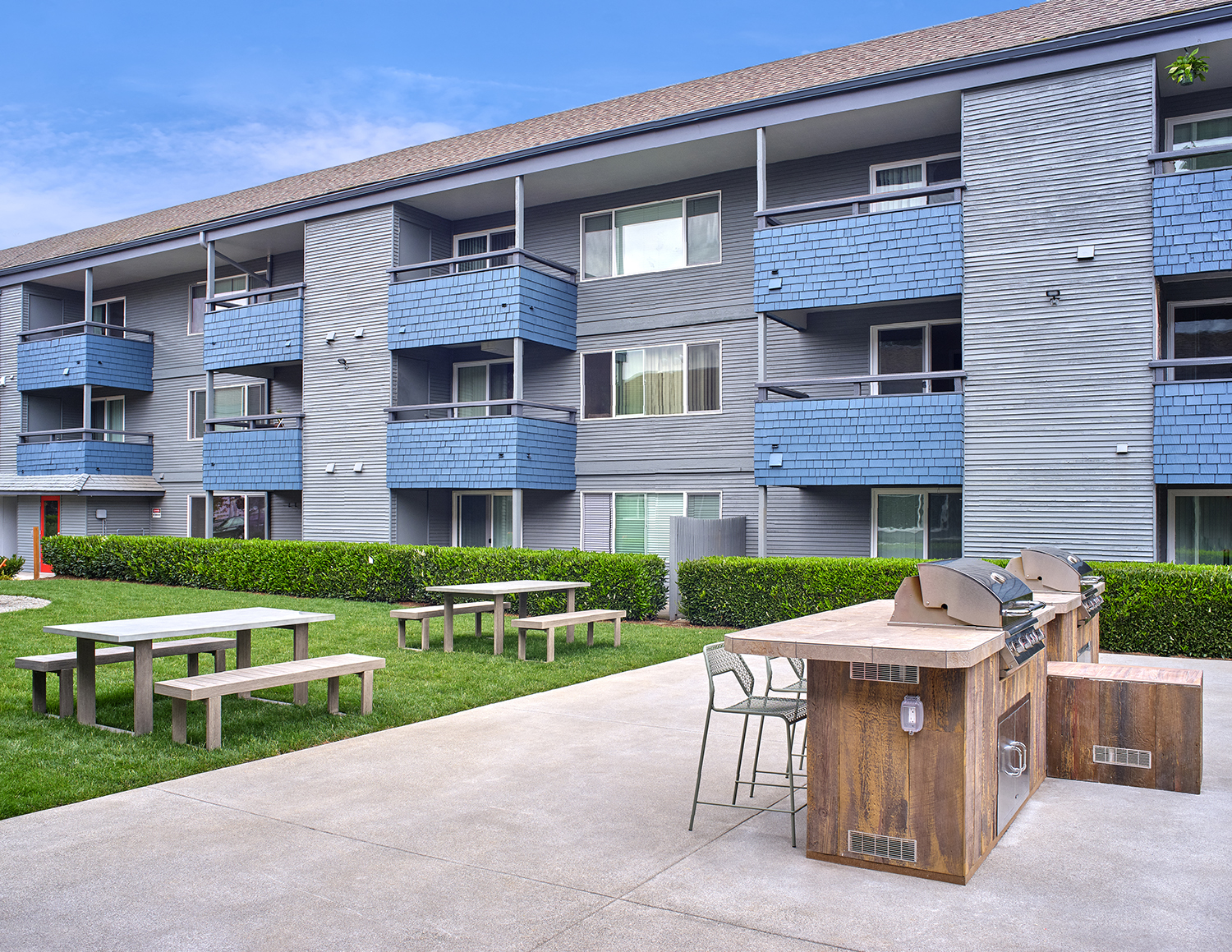 Picnic Area with BBQ  at 3030 Lake City, Seattle, 98125